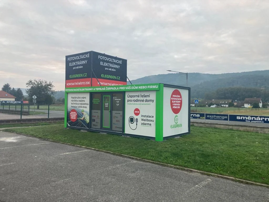 Celkové označení kontaktního místa ELEGreen u příjezdové komunikace